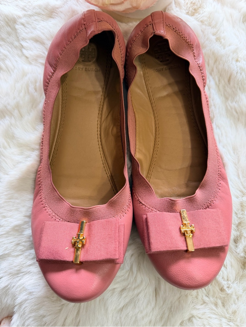 Tory Burch Coral Bow Ballet Flats with Gold Logo